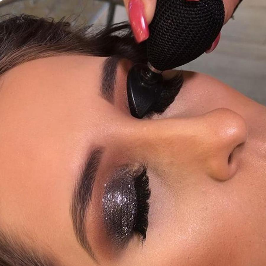 Magic Eyeshadow Stamp Crease